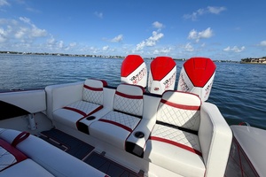 35ft Statement Yacht For Sale
