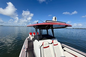 35ft Statement Yacht For Sale