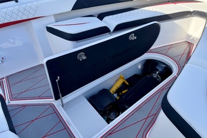 35ft Statement Yacht For Sale