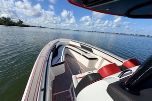 35ft Statement Yacht For Sale