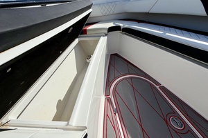 35ft Statement Yacht For Sale
