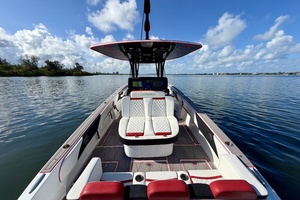 35ft Statement Yacht For Sale