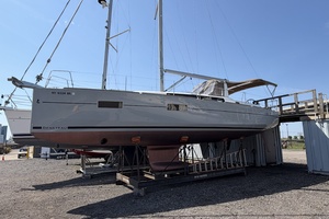 38ft Beneteau Yacht For Sale