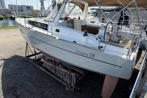 38ft Beneteau Yacht For Sale