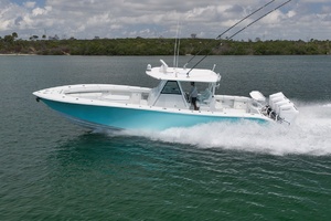 39' Yellowfin 2017