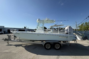 24' Everglades 2021