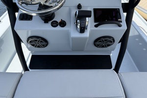 24ft Yellowfin Yacht For Sale