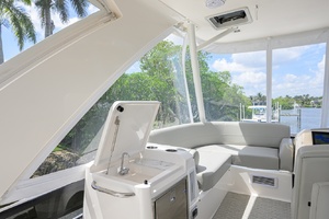 Tiara 44 Daybreak - Exterior Flybridge