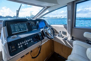 56FT (17.15M) SEA RAY