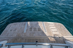 56FT (17.15M) SEA RAY