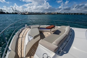 56FT (17.15M) SEA RAY