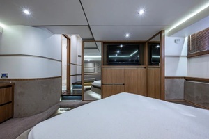 56FT (17.15M) SEA RAY