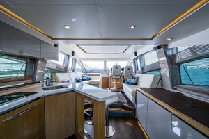 56FT (17.15M) SEA RAY