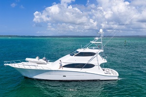 LA LA’S SIX CHICKS Worth Avenue Yachts