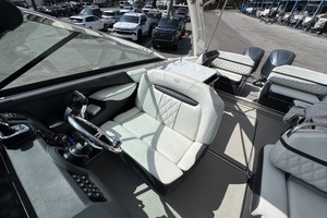 29ft Regal Yacht For Sale