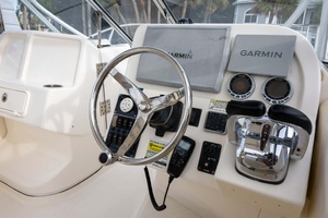 26ft World Cat Yacht For Sale