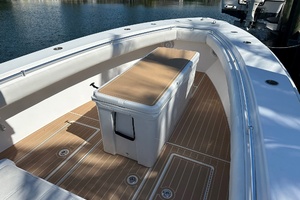 UNHINGED 33ft Contender Yacht For Sale