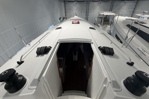 33ft J Boats Yacht For Sale