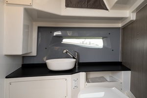 30ft Navan Yacht For Sale