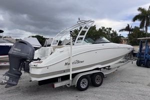 24ft NauticStar Yacht For Sale