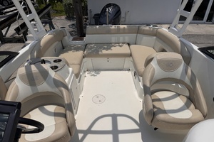 24ft NauticStar Yacht For Sale