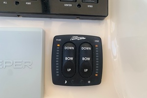 0005769489