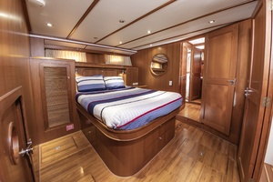 Boondocks V 52ft DeFever Yacht For Sale