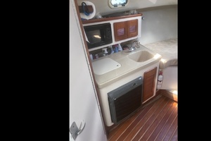 LUTORIA 30ft Pursuit Yacht For Sale