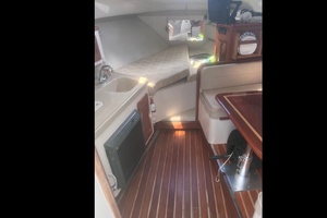 LUTORIA 30ft Pursuit Yacht For Sale