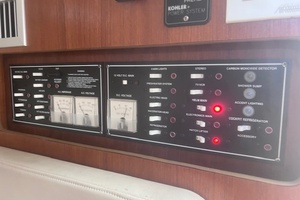 LUTORIA 30ft Pursuit Yacht For Sale