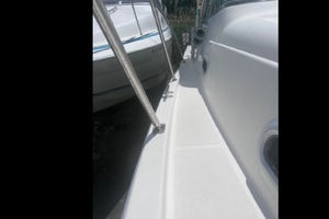 LUTORIA 30ft Pursuit Yacht For Sale