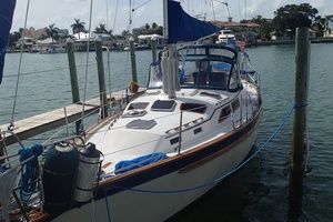 Sapphire 38ft Irwin Yacht For Sale