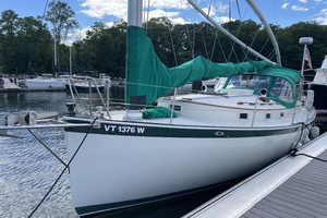 FIESTY 31ft Nonsuch Yacht For Sale