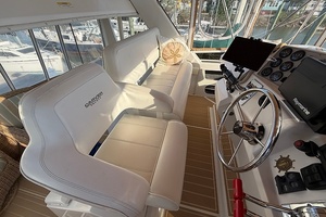Liquid Asset 35ft Carver Yacht For Sale