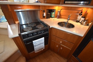 Liquid Asset 35ft Carver Yacht For Sale