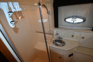Liquid Asset 35ft Carver Yacht For Sale