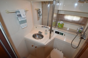 Liquid Asset 35ft Carver Yacht For Sale