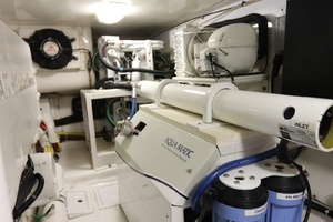 Juris Tantrum 46ft Viking Yacht For Sale