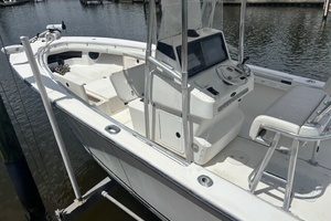 Frayed Knot 23ft Tracker Yacht For Sale