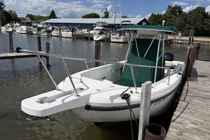26ft Boston Whaler Yacht For Sale
