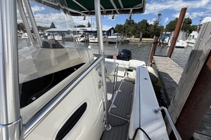 26ft Boston Whaler Yacht For Sale