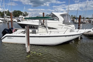 26ft Boston Whaler Yacht For Sale