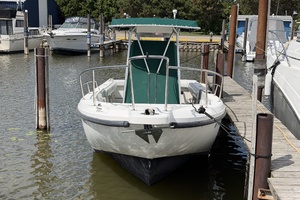 26ft Boston Whaler Yacht For Sale