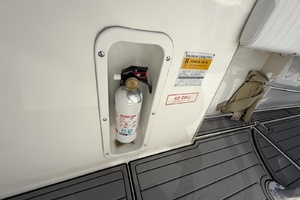 26ft Boston Whaler Yacht For Sale