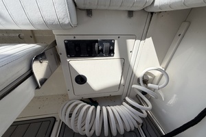 26ft Boston Whaler Yacht For Sale