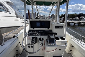 26ft Boston Whaler Yacht For Sale