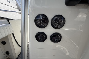 26ft Boston Whaler Yacht For Sale