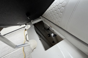 25ft Sea Ray Yacht For Sale