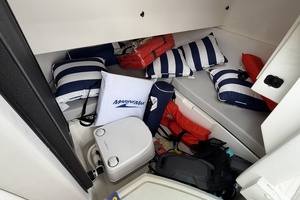 25ft Sea Ray Yacht For Sale