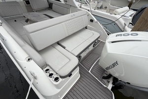25ft Sea Ray Yacht For Sale